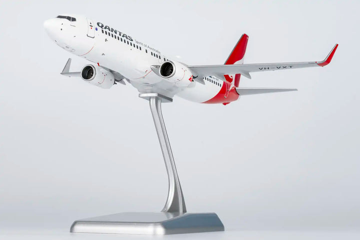 Qantas Airways Boeing 737-800 1:200 (Reg: VH-VXT) Diecast Model by NG Models