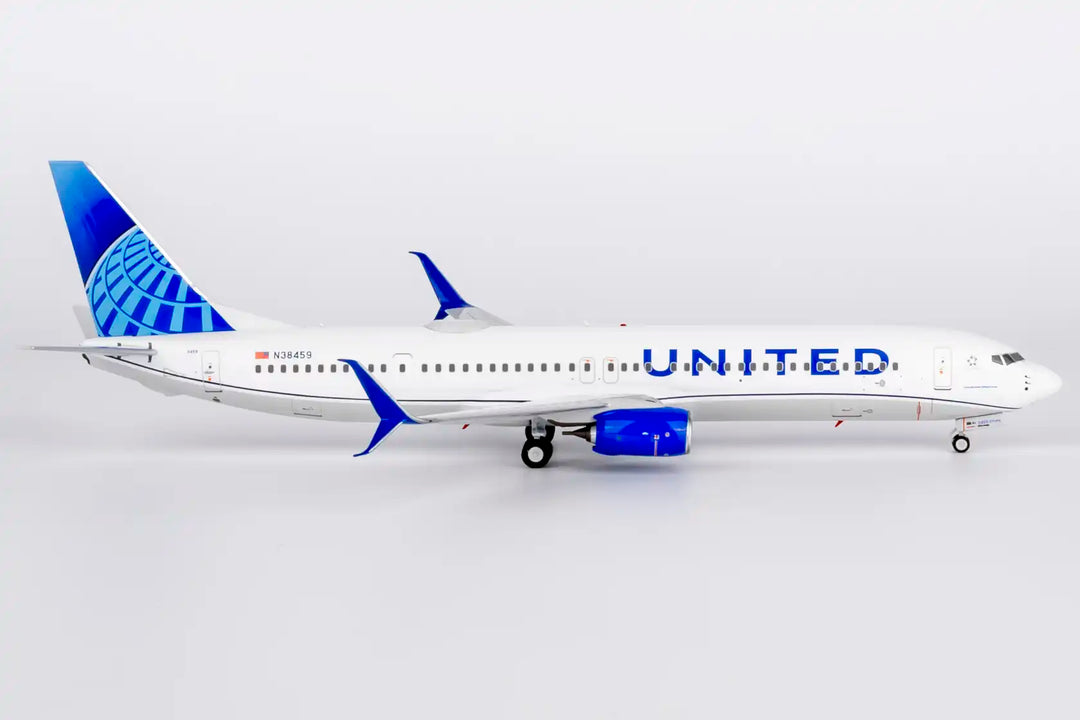 United Airlines Boeing 737-900 1:200 Diecast Model by NG Models (Reg: N38459)
