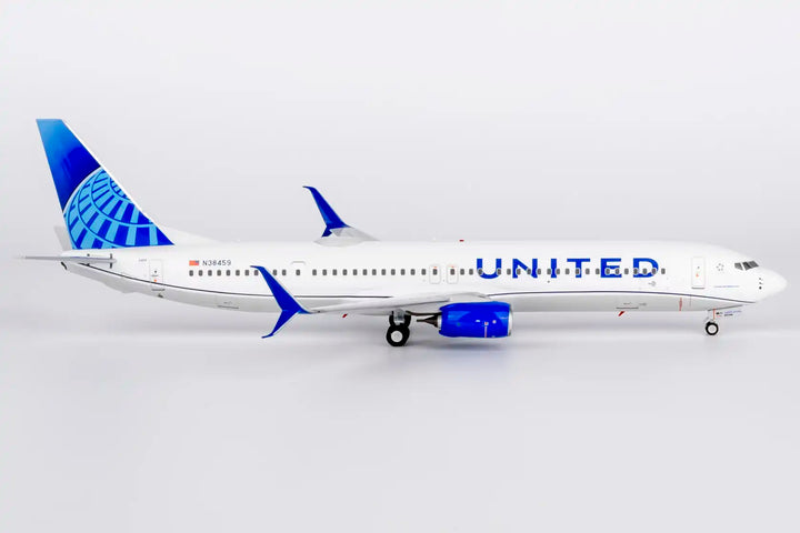 United Airlines Boeing 737-900 1:200 Diecast Model by NG Models (Reg: N38459)