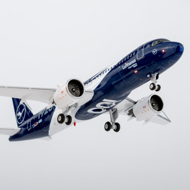Lufthansa Airbus A320neo 1:400 Diecast Model by NG Models (Reg: D-AING)