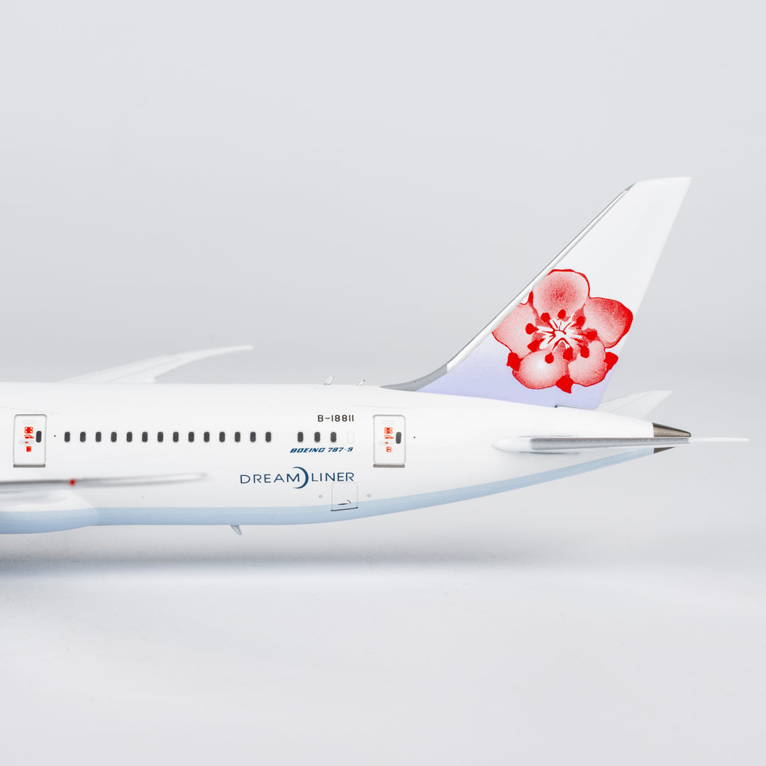 China Airlines Boeing 787-9 1:400 Diecast Model by NG Models (Reg: B-18811)