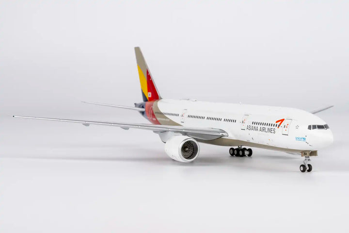 Asiana Airlines Boeing 777-200ER 1:400 Diecast Model by NG Models (Reg: HL8254)