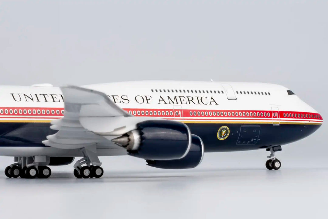 United States Air Force (USAF) VC-25B 1:400 Diecast Model by NG Models (Reg.30000)