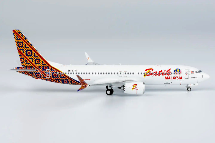 Batik Air Malaysia (Malindo Air) Boeing 737 MAX 8 1:400 Diecast Model by NG Models (Reg: 9M-LRG)