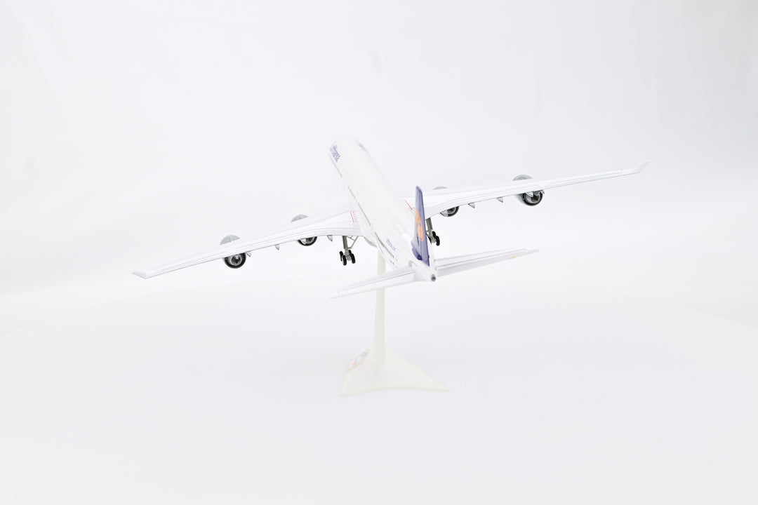 1:200 Lufthansa 340-600 D-AIHI