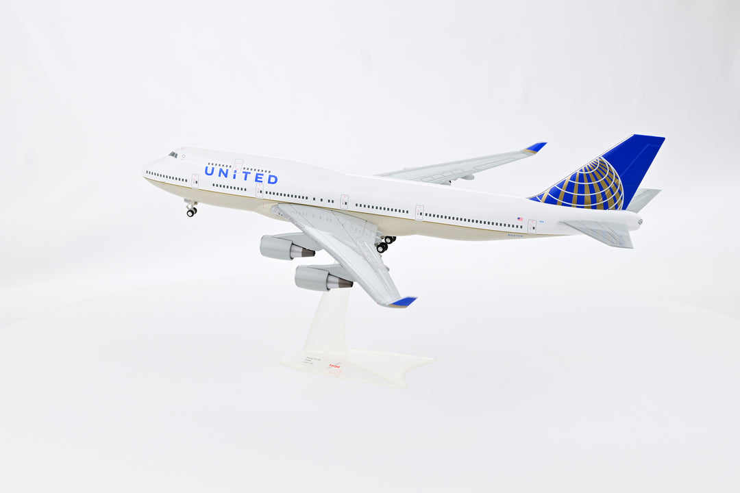 1:200 United Airlines 747-400 N127UA