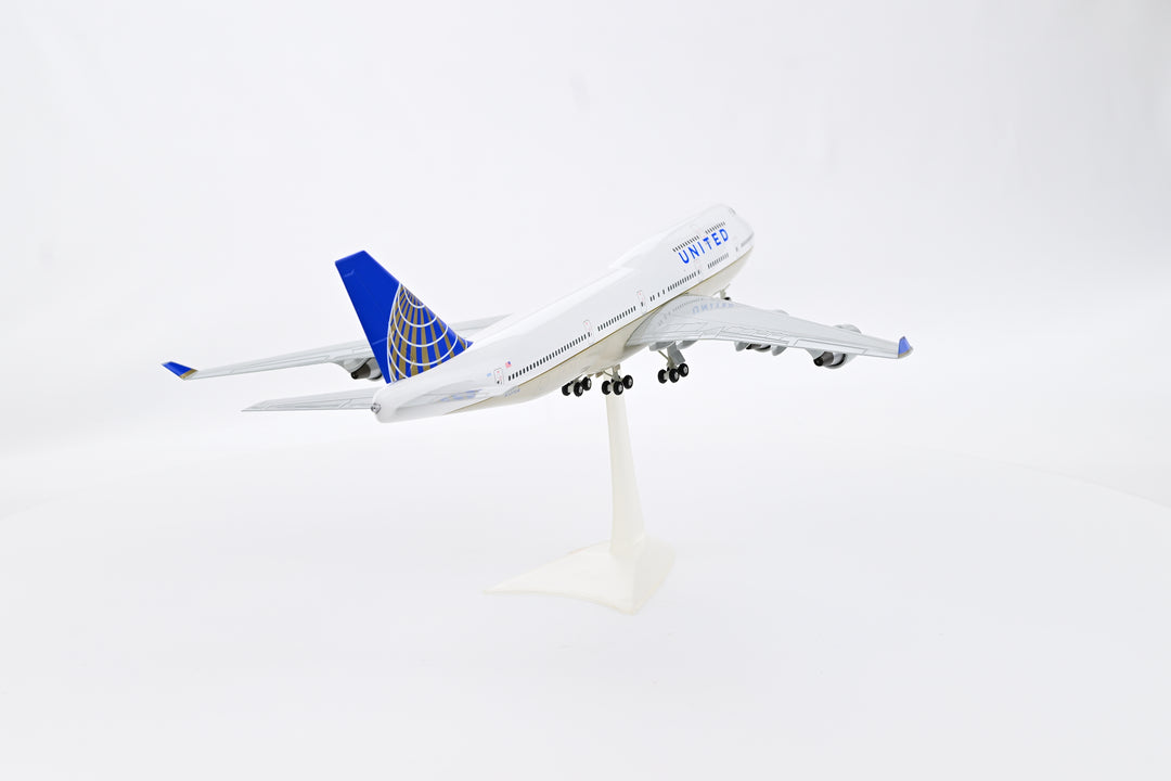 1:200 United Airlines 747-400 N127UA