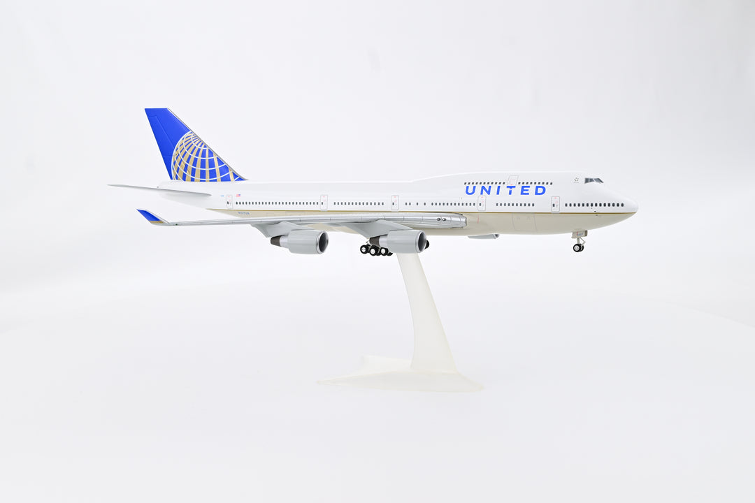 1:200 United Airlines 747-400 N127UA