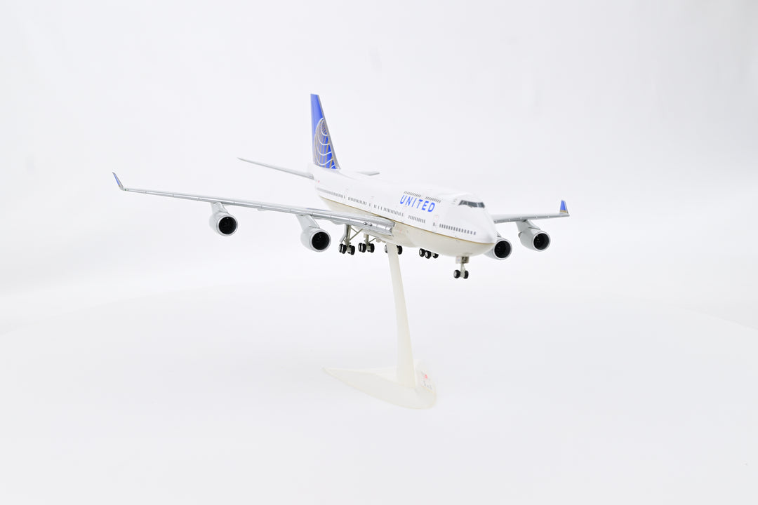 1:200 United Airlines 747-400 N127UA