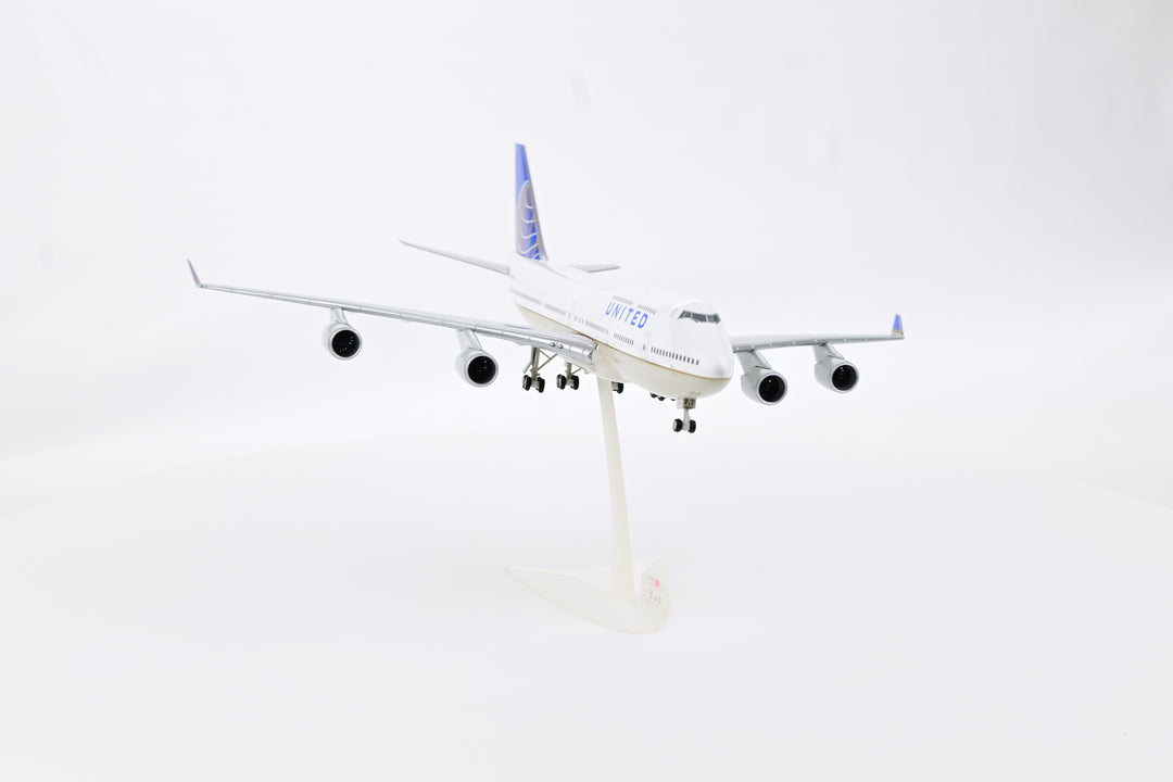 1:200 United Airlines 747-400 N127UA