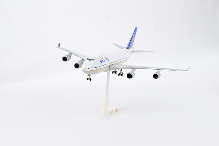 1:200 United Airlines 747-400 N127UA