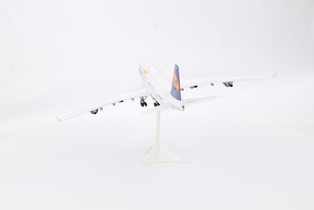 1:200 Lufthansa 747-400 D-ABVH