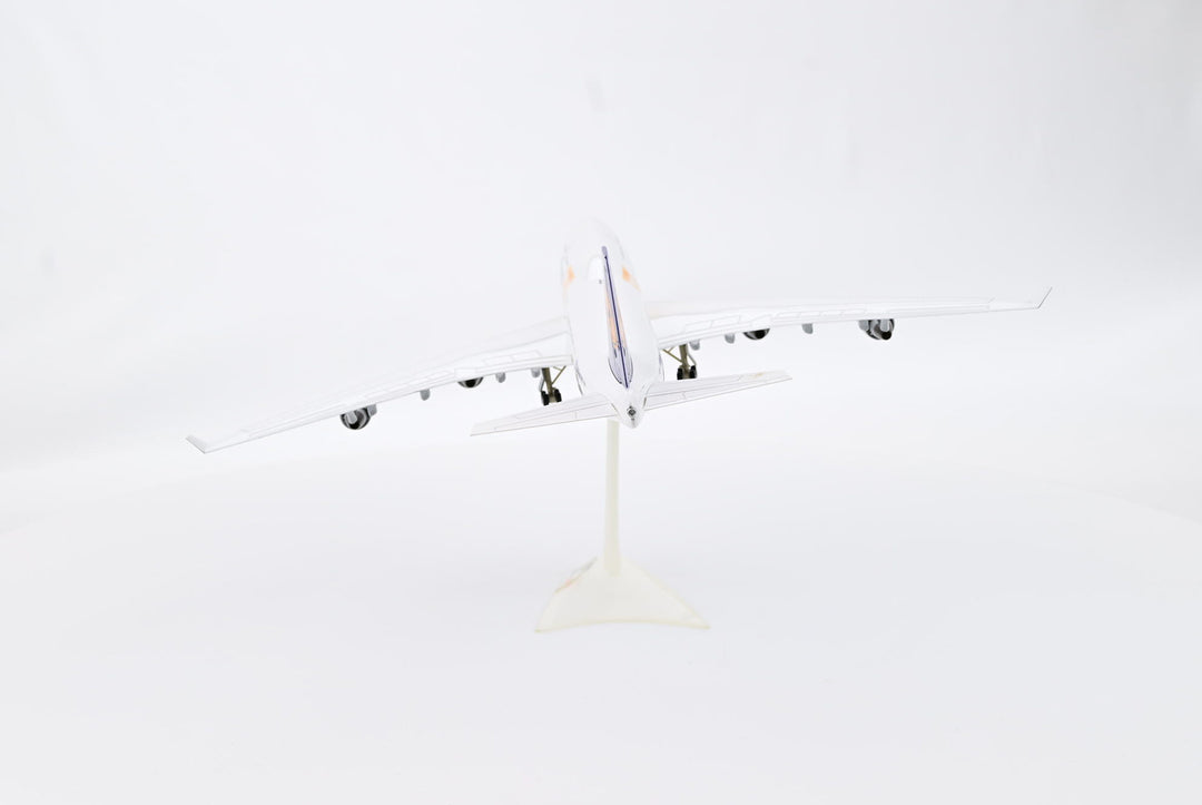 1:200 Lufthansa 747-400 D-ABVH