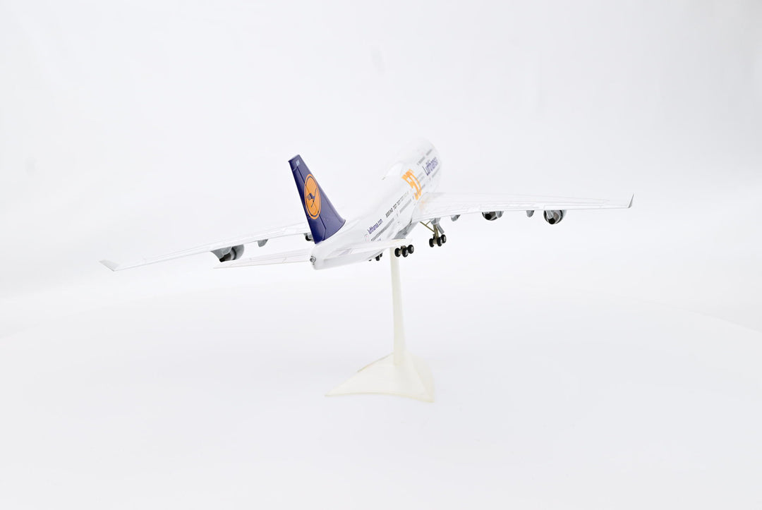 1:200 Lufthansa 747-400 D-ABVH