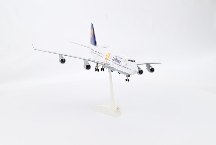 1:200 Lufthansa 747-400 D-ABVH