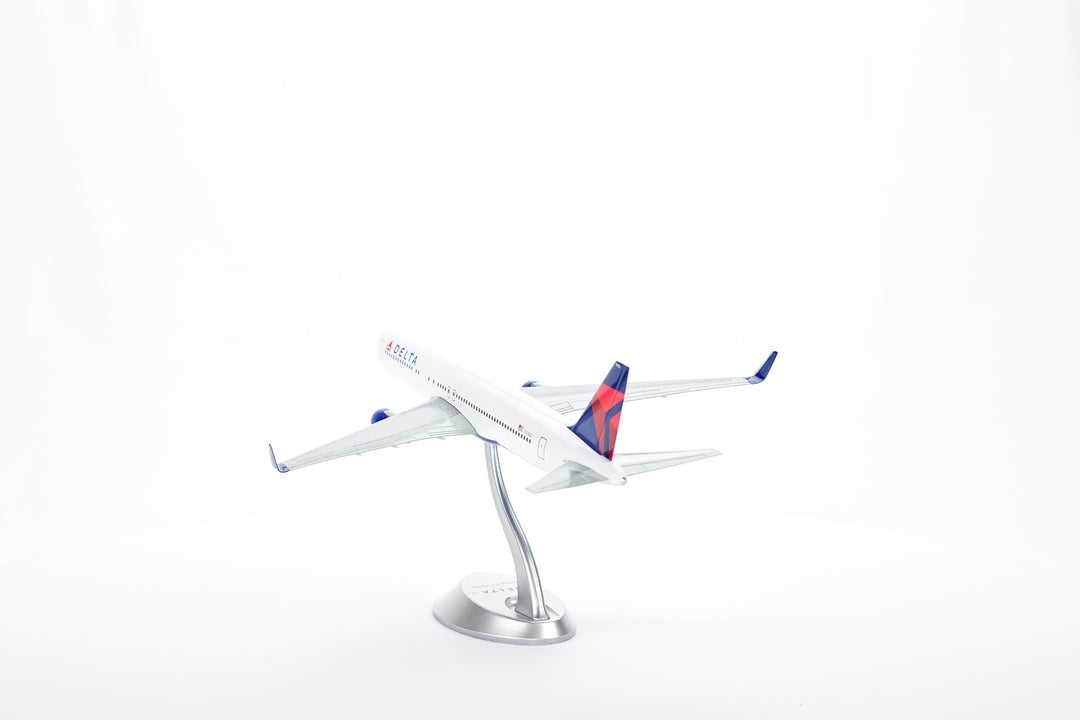 1:200 Delta Air Lines 767-300ER