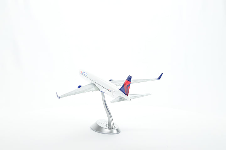 1:200 Delta Air Lines 767-300ER