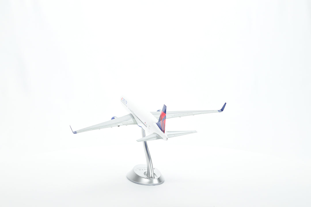 1:200 Delta Air Lines 767-300ER