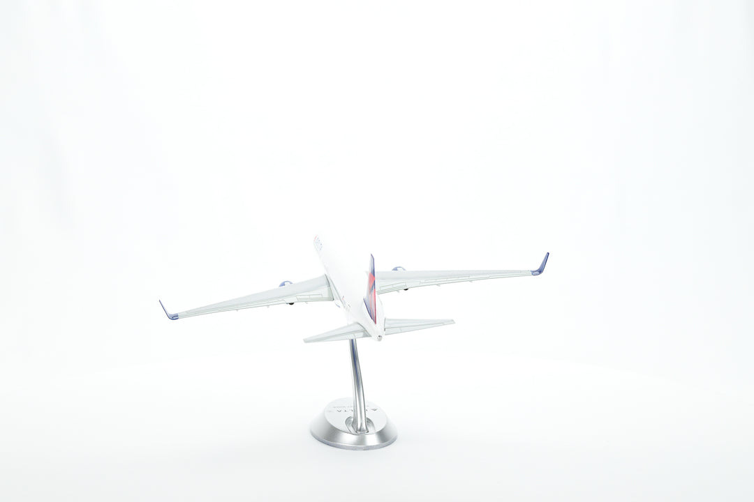 1:200 Delta Air Lines 767-300ER