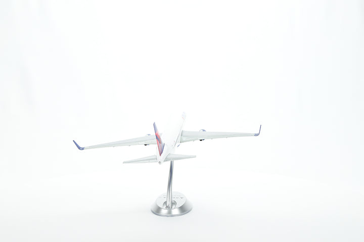 1:200 Delta Air Lines 767-300ER