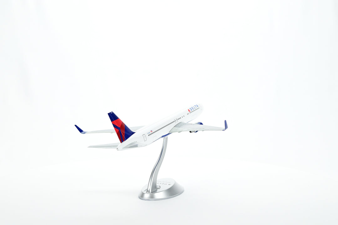 1:200 Delta Air Lines 767-300ER