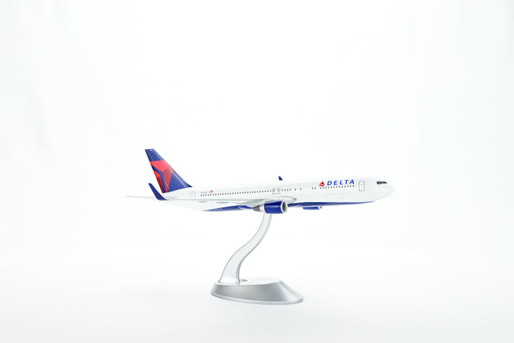 1:200 Delta Air Lines 767-300ER