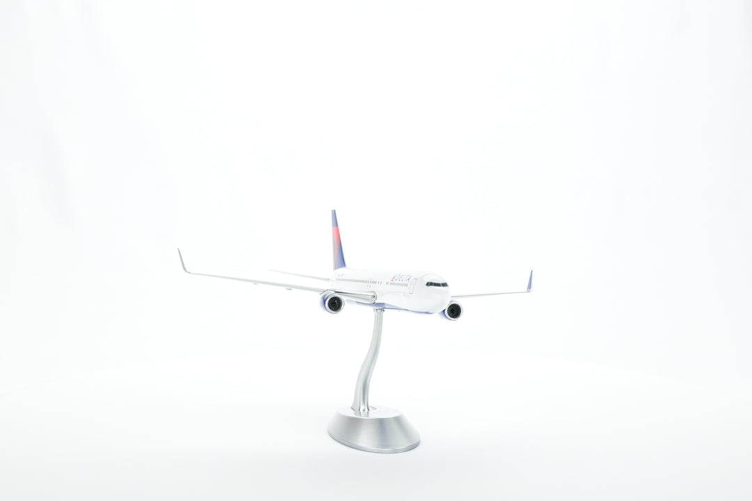 1:200 Delta Air Lines 767-300ER