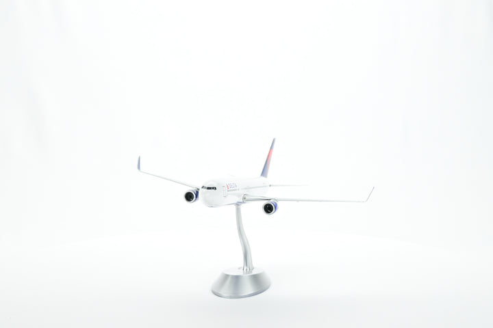 1:200 Delta Air Lines 767-300ER