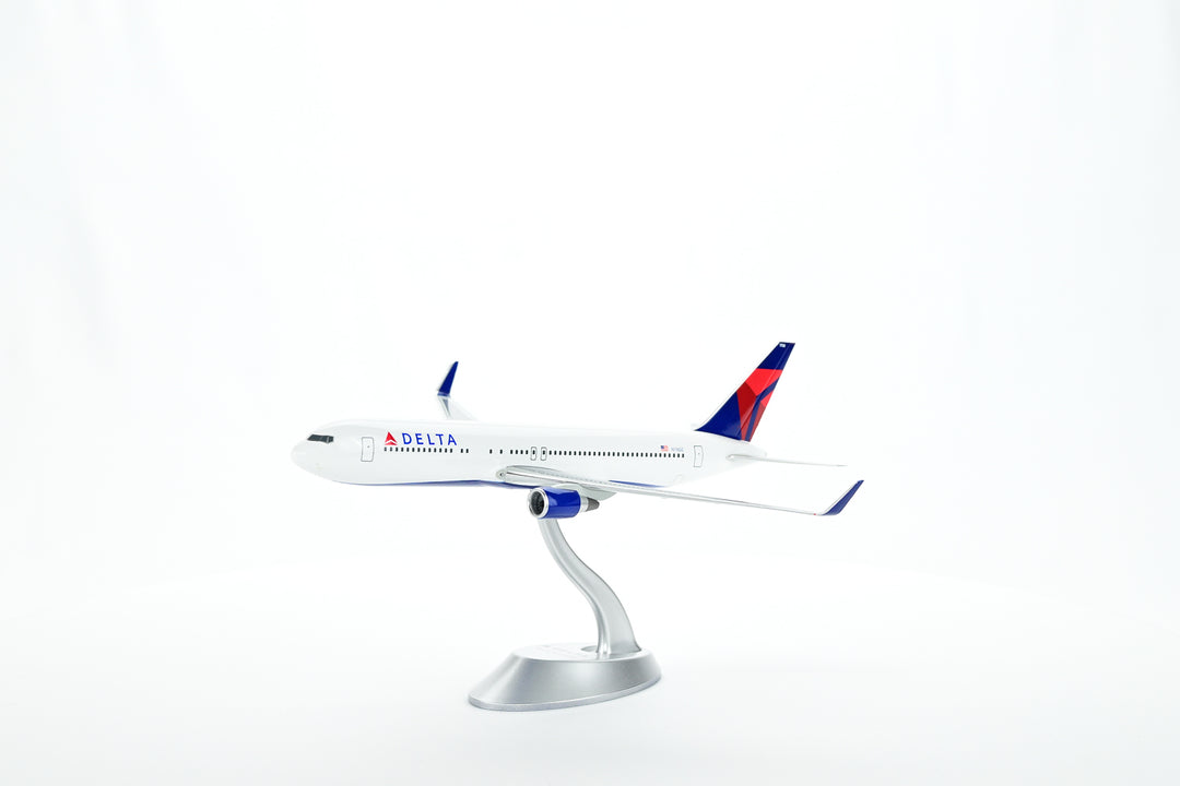 1:200 Delta Air Lines 767-300ER