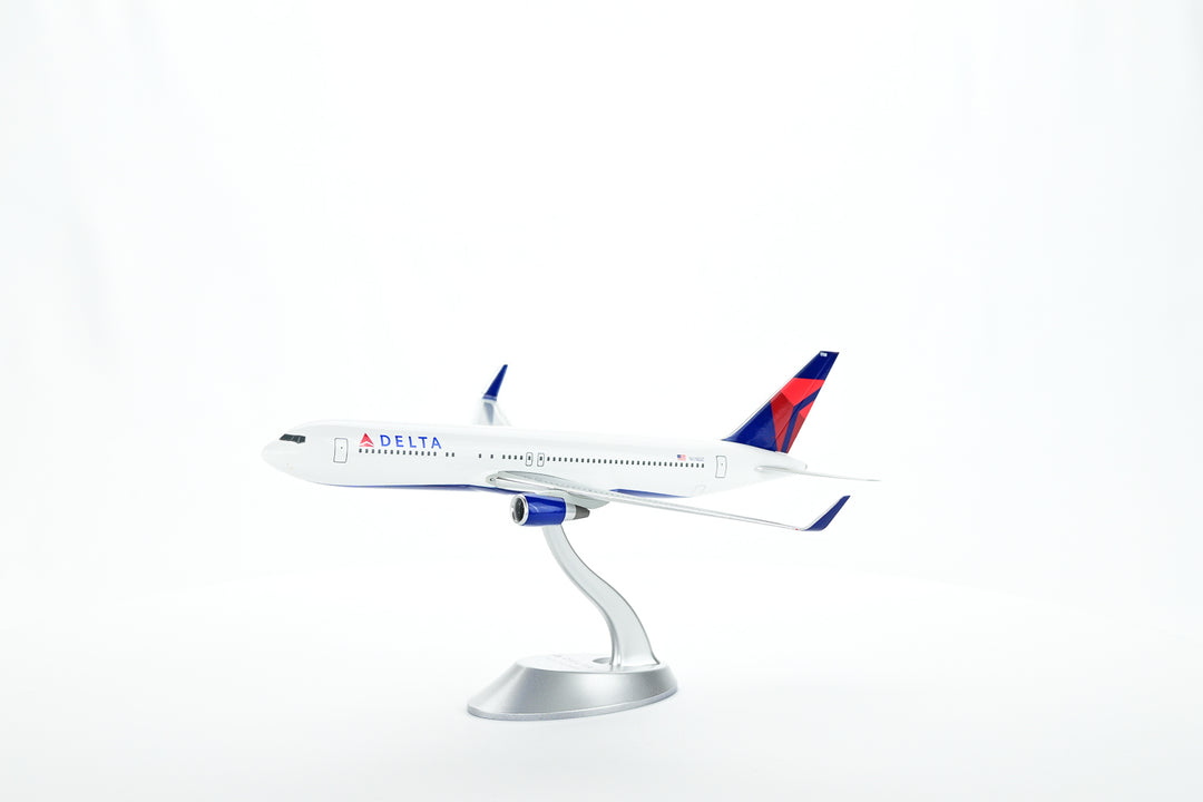 1:200 Delta Air Lines 767-300ER