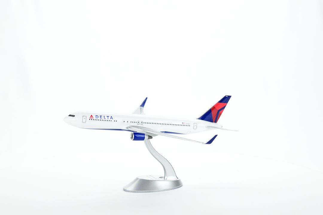 1:200 Delta Air Lines 767-300ER