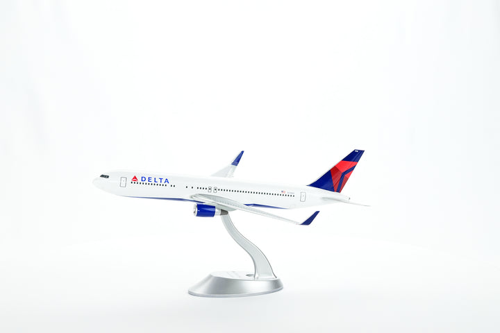 1:200 Delta Air Lines 767-300ER