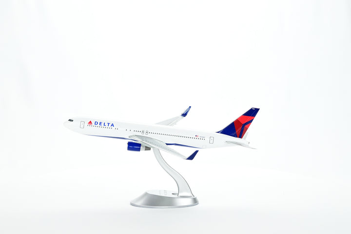 1:200 Delta Air Lines 767-300ER