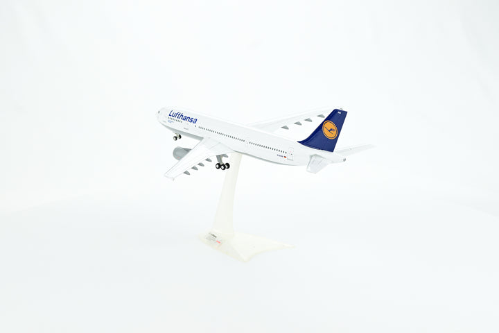 1:200 Lufthansa 300-600 D-AIAM