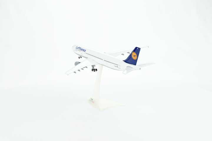 1:200 Lufthansa 300-600 D-AIAM