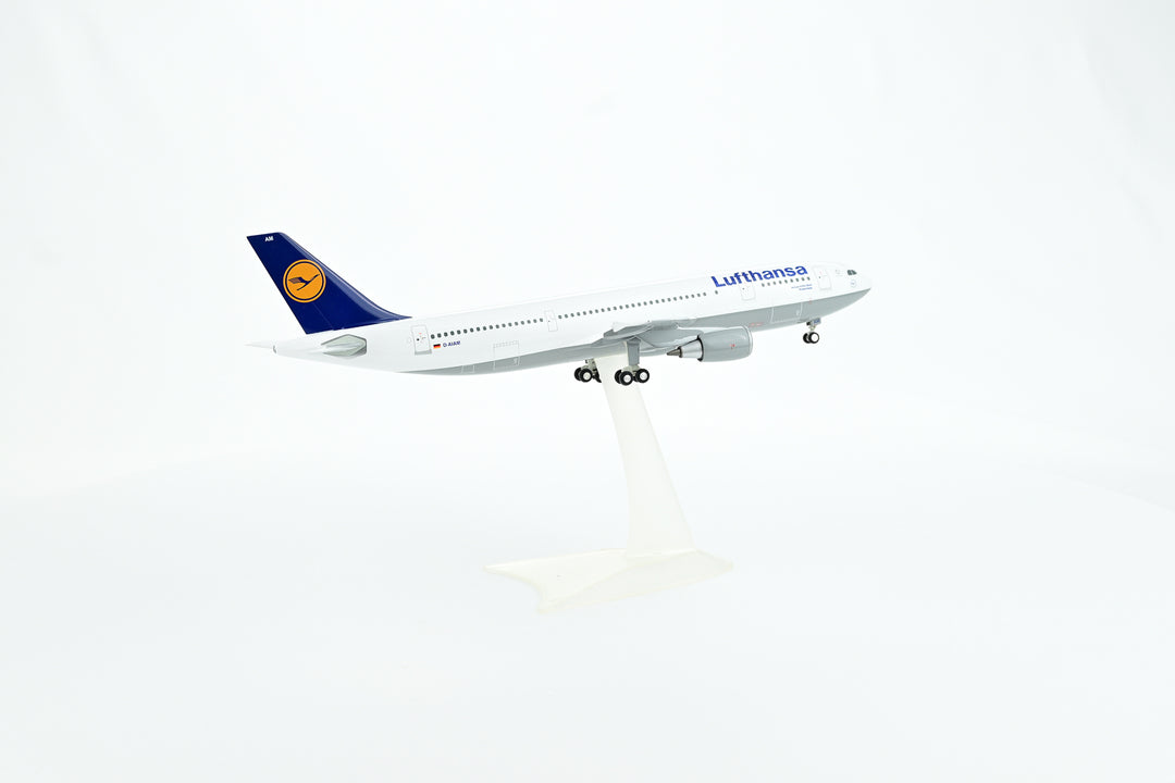 1:200 Lufthansa 300-600 D-AIAM