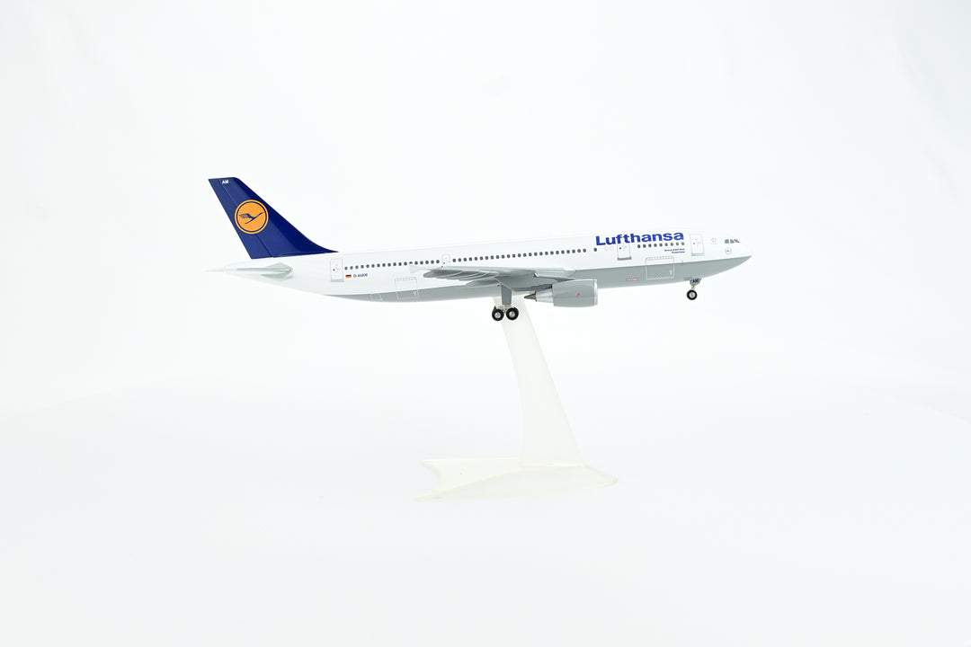 1:200 Lufthansa 300-600 D-AIAM