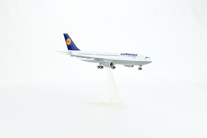 1:200 Lufthansa 300-600 D-AIAM