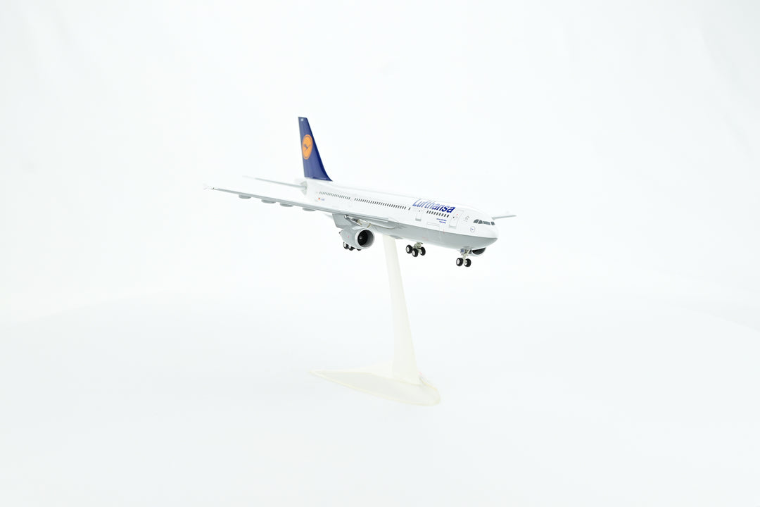 1:200 Lufthansa 300-600 D-AIAM