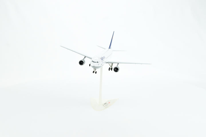 1:200 Lufthansa 300-600 D-AIAM