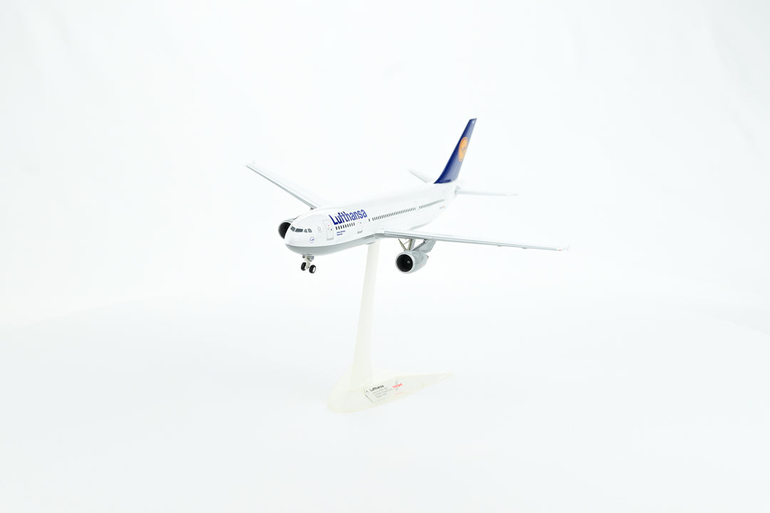 1:200 Lufthansa 300-600 D-AIAM