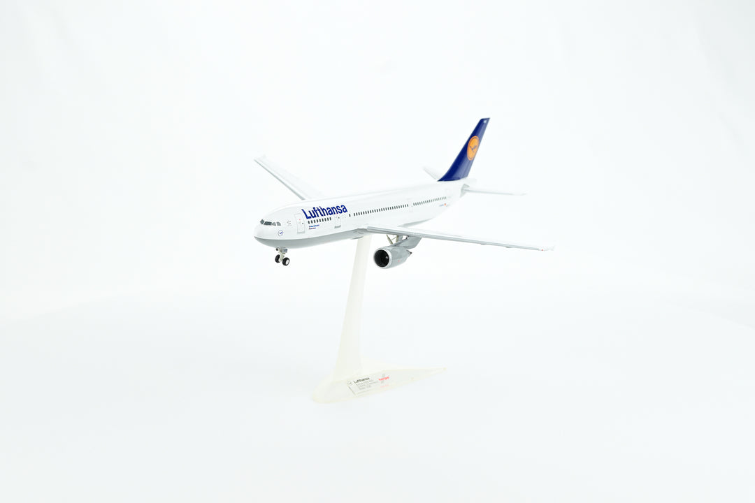 1:200 Lufthansa 300-600 D-AIAM