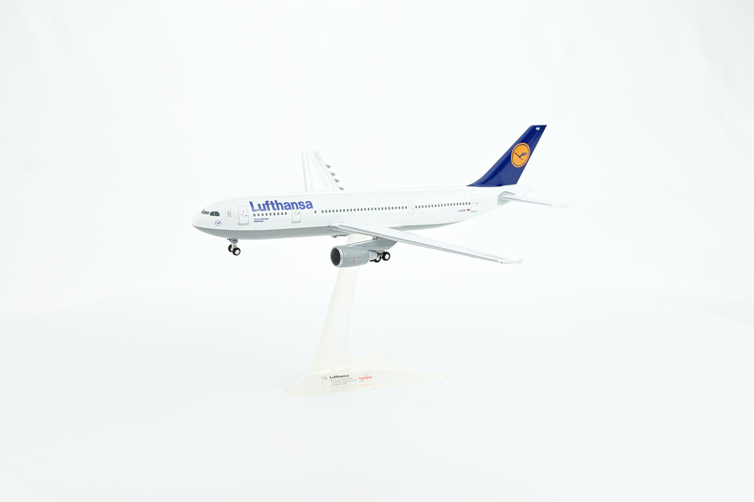 1:200 Lufthansa 300-600 D-AIAM