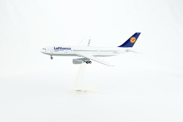 1:200 Lufthansa 300-600 D-AIAM