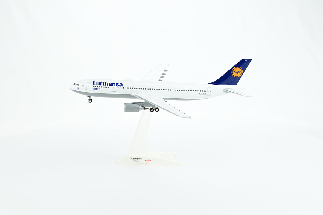 1:200 Lufthansa 300-600 D-AIAM