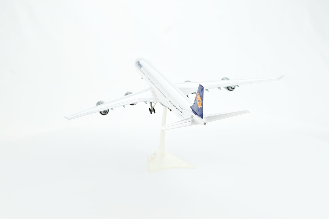 1:200 Lufthansa 340-600 D-AIHK