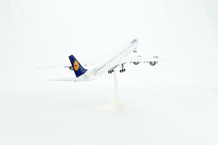 1:200 Lufthansa 340-600 D-AIHK