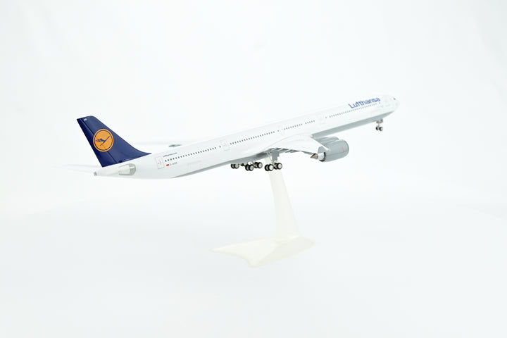 1:200 Lufthansa 340-600 D-AIHK