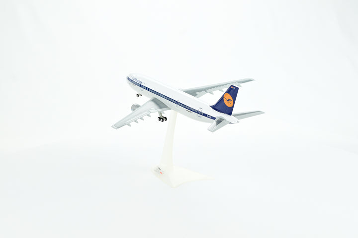 1:200 Lufthansa 300 D-AIAC