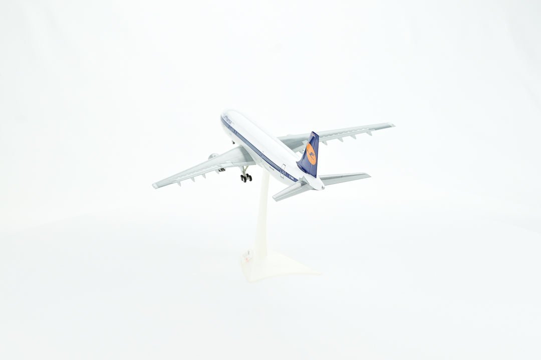 1:200 Lufthansa 300 D-AIAC